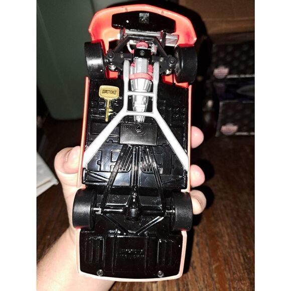 Vintage 96 Action Platinum Collectibles Darrell Waltrip Die Cast Nascar Race Car - Picture 6 of 9